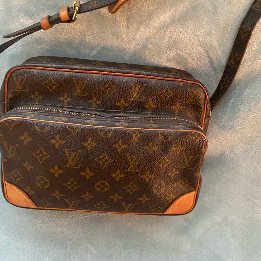 Louis Vuitton purse